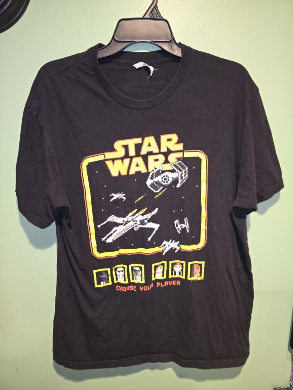 Star Wars T-Shirt Men’s Size Large Choose Your Player Tee